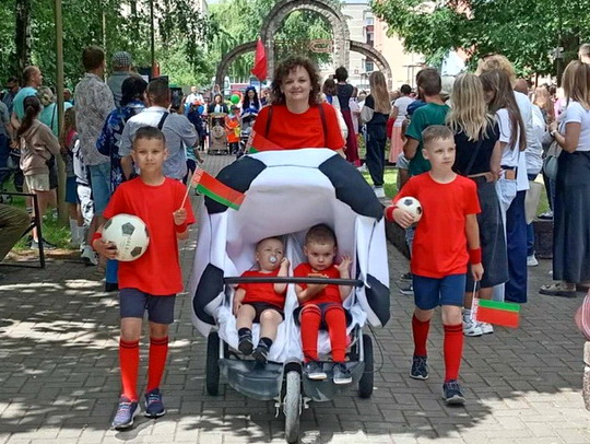 Конкурс парада колясок "Мы-будущее независимой Беларуси"